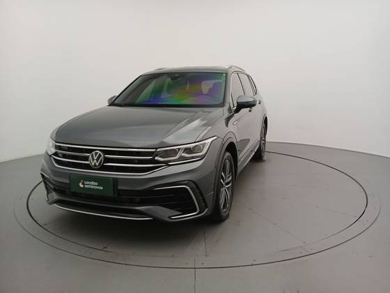 VOLKSWAGEN TIGUAN 2.0 300 TSI GASOLINA ALLSPACE R-LINE AUTOMÁTICO VOLKSWAGEN TIGUAN 2.0 300 TSI GASOLINA ALLSPACE R-LINE AUTOMÁTICO